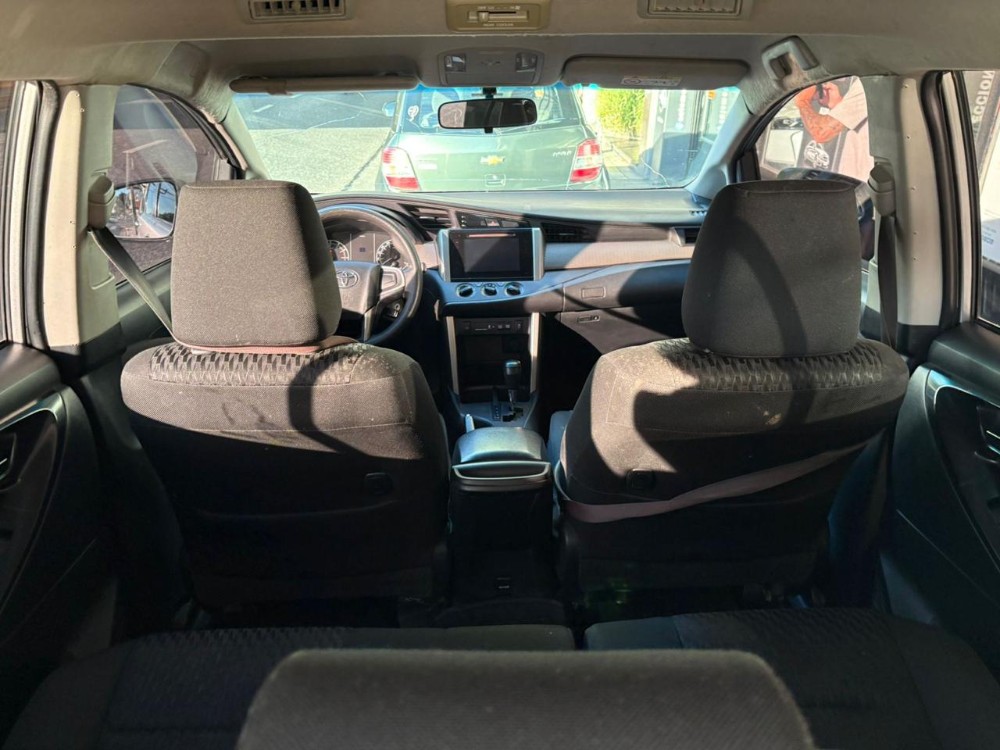 Toyota Innova Sr — foto 2